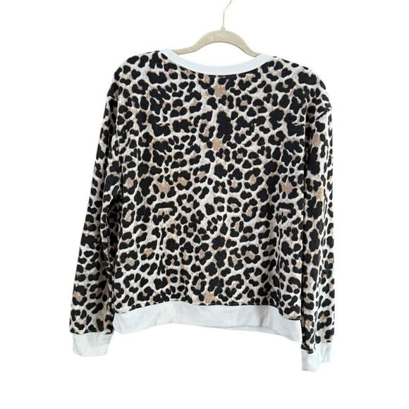 No Boundaries Large Animal Print Sweatshirt - Picture 9 of 9